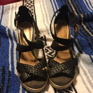 small black wedges!!